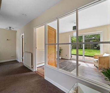 4 bedroom detached house to rent - Photo 2