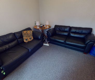 94 Oak Tree Lane Selly Oak - Photo 1