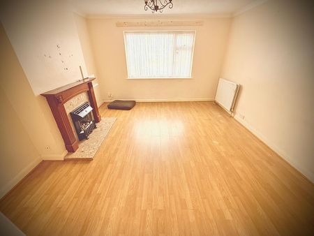 Park Lane , Hayes - Photo 2