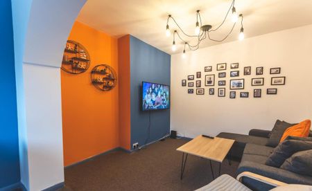 4 bedroom semi-detached house to rent - Photo 3