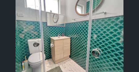 Coastal Retreat of Style and Comfort - Photo 4