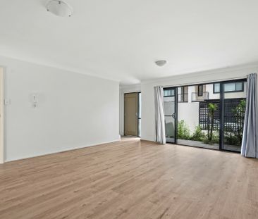 Secure Complex � Close to CBD! - Photo 2