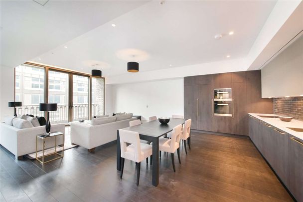 Impressive 2 bedroom, 2 bathroom, spacious apartment in a highly contemporary modern development with concierge, gym and beautiful roof terrace, within 0.1 miles of St. James Park Station - Photo 1