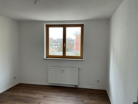 renovierte 3-Zimmer-Wohnung in Magdeburg / Buckau *frei ab sofort* - Photo 4