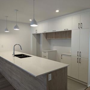 Immeuble - 1164 Lamarche, Sherbrooke Grand 5 1/2 Neuf à Louer - Photo 2