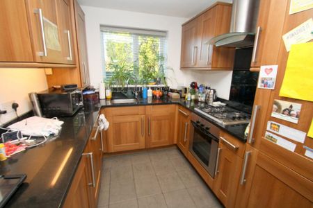 2 bedroom apartment to rent - Photo 3