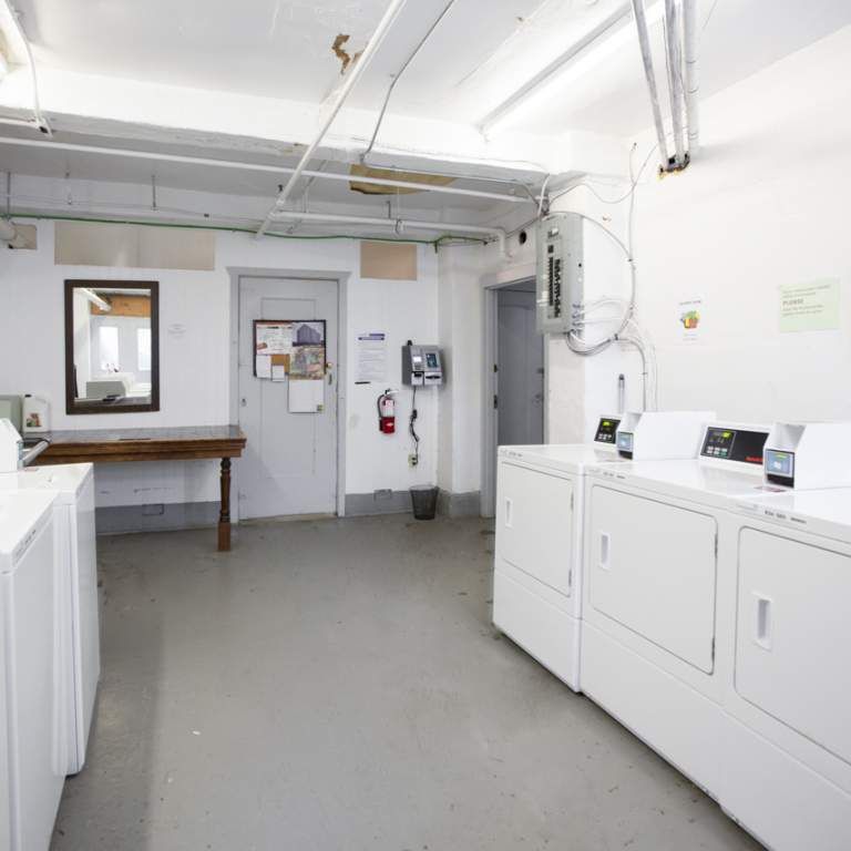 Strathmore Lodge Apartments - Photo 1