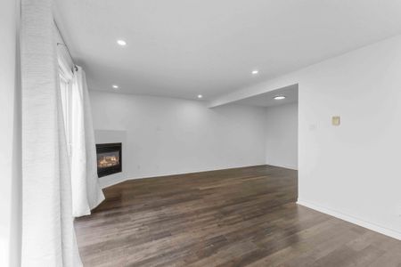 For Lease - 1 Berkshire Way, Barrhaven, Ontario - Photo 3