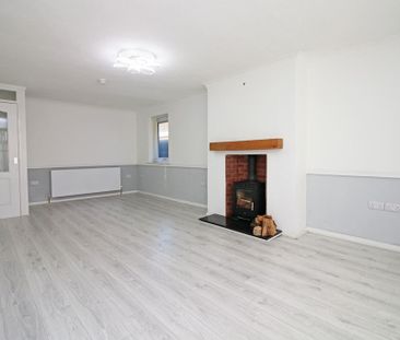 2 bedroom bungalow to rent - Photo 2