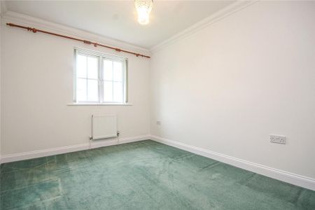 4 bedroom link detached house to rent - Photo 4