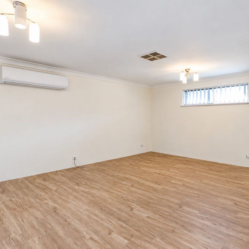 FRESHENED UP, NEW FLOORS AND RE-PAINTED THROUGHOUT - Photo 1