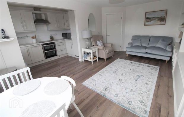 3d Ballyregan Road, Dundonald, Belfast, BT16 1HY - Photo 1