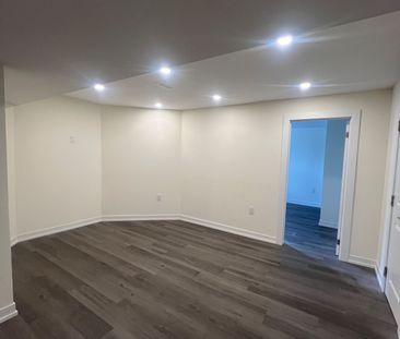 For Lease - 4 Lafleur Court, Brampton, Ontario - Photo 6