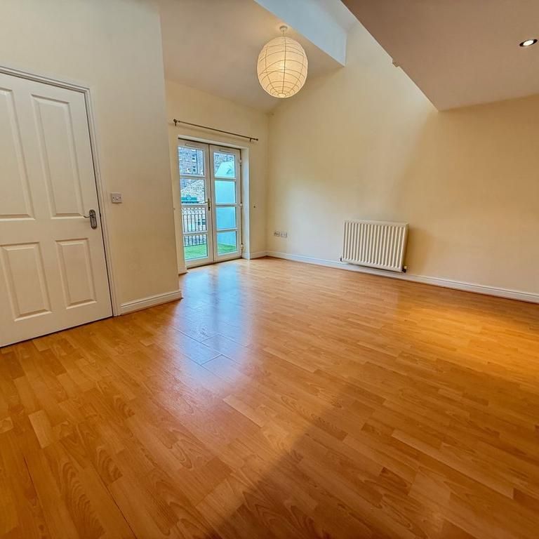 2 bedroom penthouse to rent - Photo 1