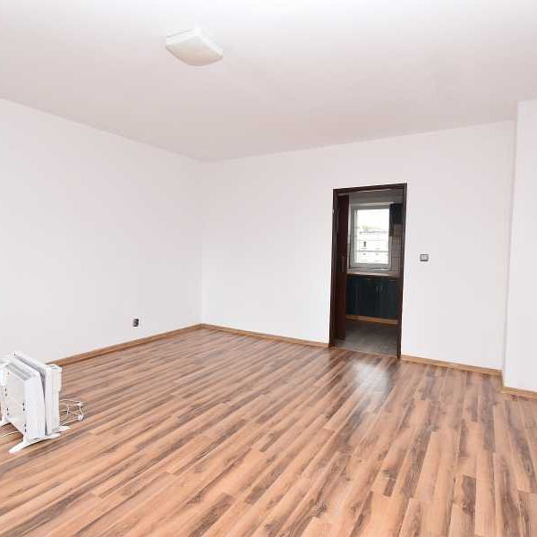 Kawalerka po remoncie, centrum, parking w cenie - Zdjęcie 1