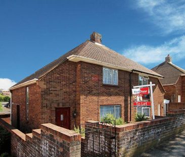 2 bedroom semi-detached house to rent - Photo 3