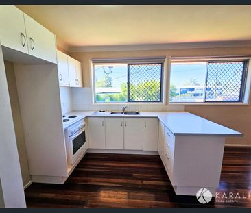 Large One Bedroom Unit in Central Location - Photo 5