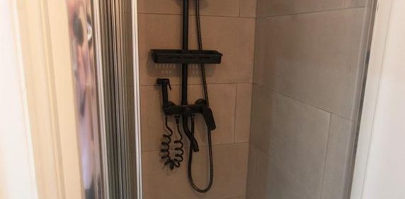 Ducane Road, East Acton, London, W12 0BL - Photo 2