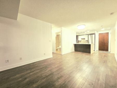 For Lease - 310 Burnhamthorpe Road Unit# 3303, Mississauga, Ontario - Photo 2