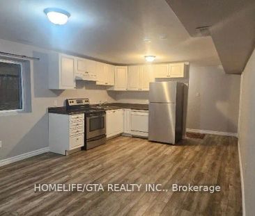 350 Waverly Street N #Basement - Photo 2