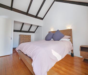 One Tree Hill 2 Bedroom Neat and Tidy - Photo 3