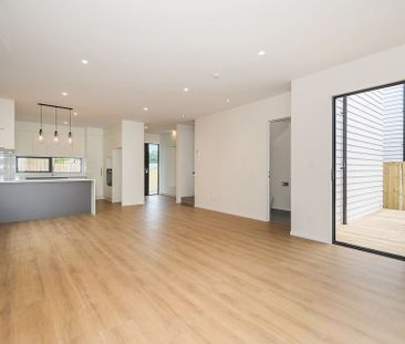 Brand New Private Rear Home Westlake - Photo 4