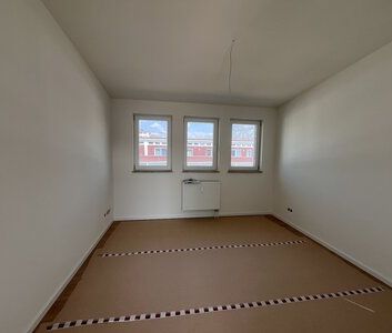 Erstbezug durch Aufstockung! - Helle 2-Zimmer-Wohnung mit Terrasse - Foto 1