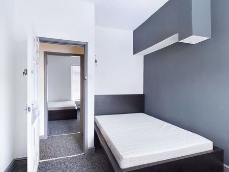 Roscoe Street, Middlesbrough - Photo 4