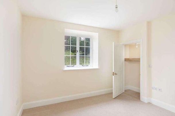 Sodbury Road, Badminton, GL9 - Photo 1