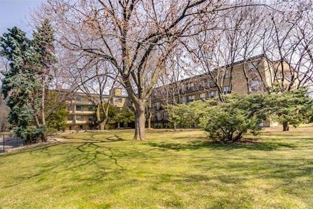 For Lease - 29 Upper Canada Drive Unit# 301, Toronto, Ontario - Photo 2