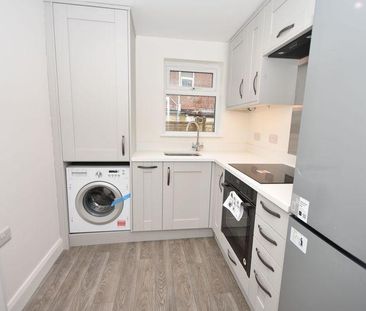 2 bedroom terraced house to rent - Photo 6