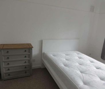 Bedroom Detached House In Wallisdown, BH12 - Photo 5