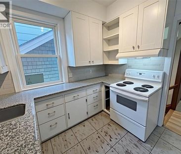 70 BELVIEW Avenue Unit# 2, Hamilton, Ontario, L8L7K8 - Photo 3