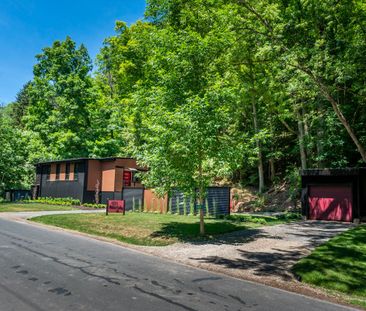 For Lease - 1323 Hidden Valley Road, Burlington, Ontario - Photo 2