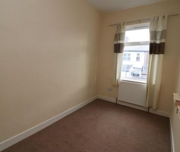 2 bedroom House To Rent - Photo 2