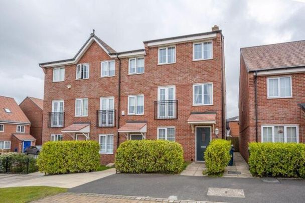 3 bedroom townhouse to rent - Photo 1