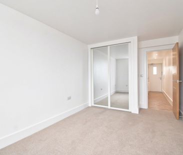 Araby Corner, Shepperton, TW17 - Photo 1