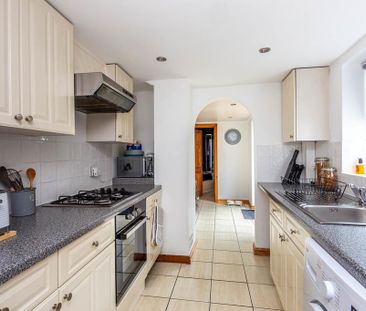 3 bedroom terraced house to rent - Photo 6