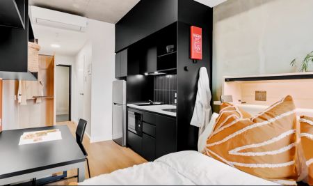 Corner Double Studio - High Floor - Photo 3