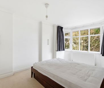 Available from 16/03/2026 - Photo 3