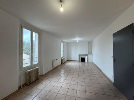 Location Appartement 3 pièces 68m² ST MAXIMIN LA STE BAUME 83470 - Photo 2