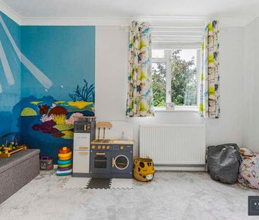 Field Common Lane, Walton-on-thames, Surrey, KT12 - Photo 6