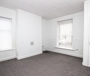 Sandringham Road, Darwen - Photo 6