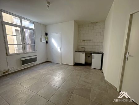 Location Appartement 1 pièce 33m² MONTPELLIER 34000 - Photo 2