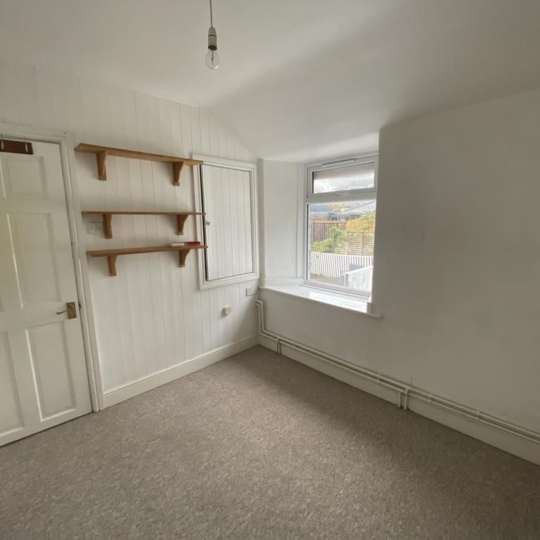 2 bedroom house to rent - Photo 1