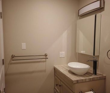 For Lease - 53 Collins Street Unit# #2, Collingwood, Ontario - Photo 2