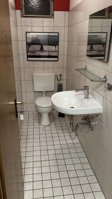 Modernisierte 1-Zimmer-Kellerwohnung im Zentrum von Rüsselsheim - Photo 1