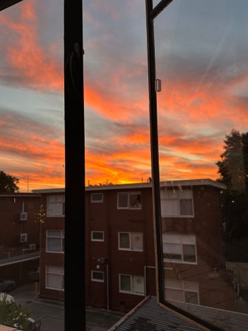 St Kilda East - Photo 4