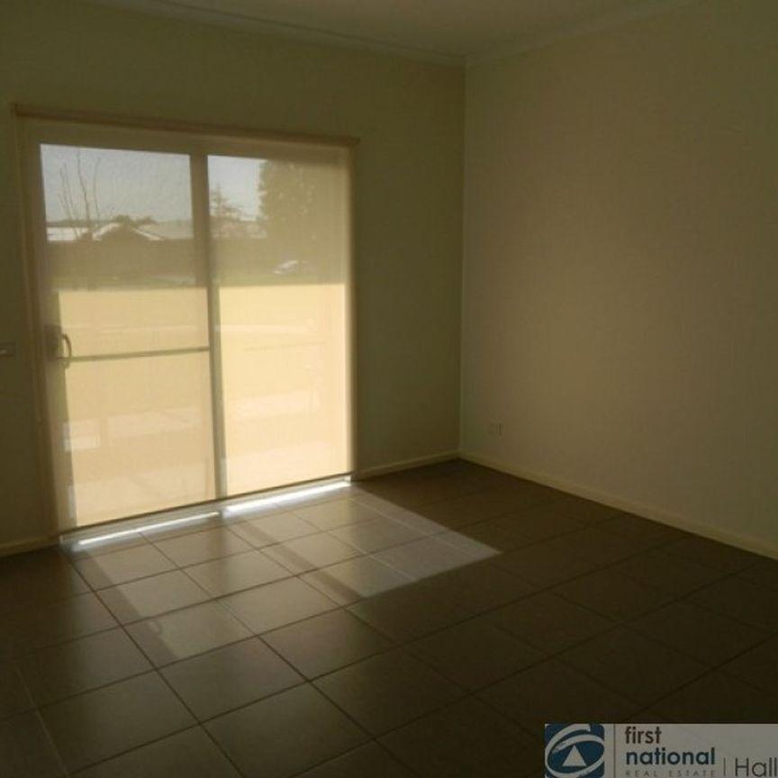 11/11 Howqua Place, 3810, Pakenham Vic - Photo 1