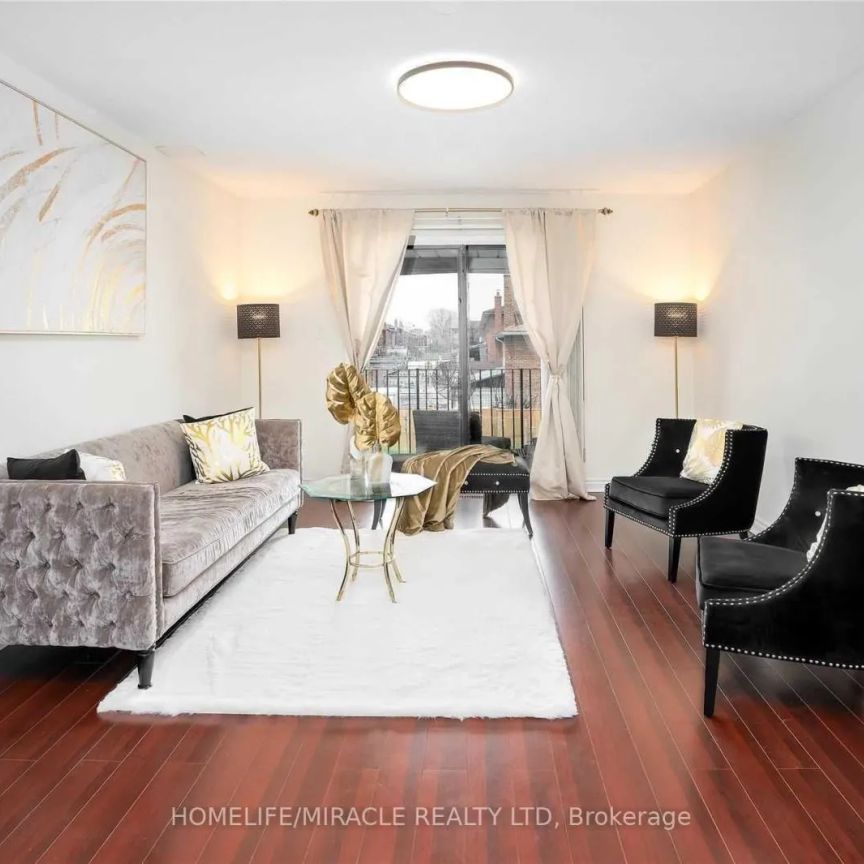 30 BROWNRIDGE CRESCENT - Photo 1